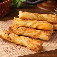 Kraukšķīgi kokosriekstu kraukšķīgi stieņi